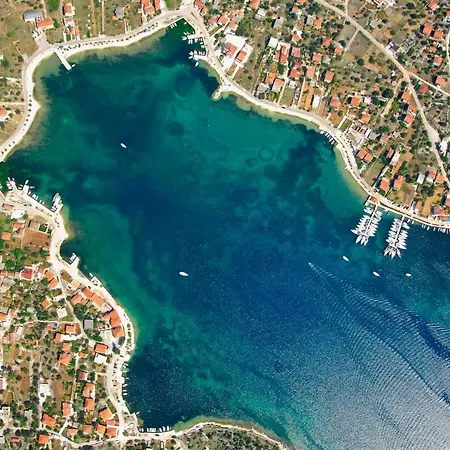 In 7337 Vinišće