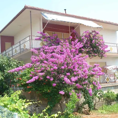 Apartment In 7337