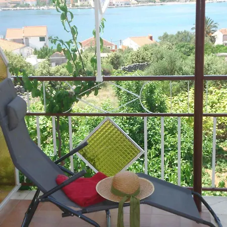 In 7337 Apartment Vinisce