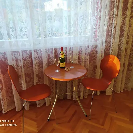 In 7337 Apartment *