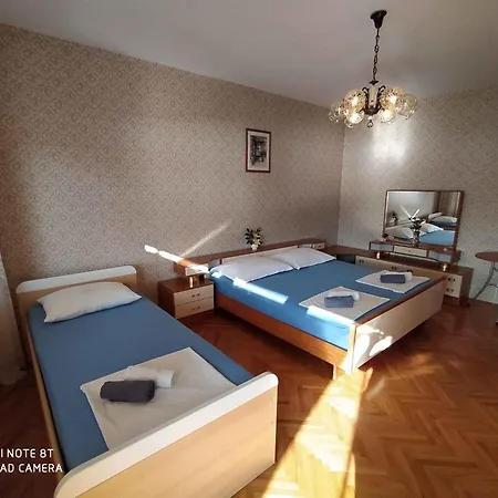 Apartamento In 7337 Vinišće