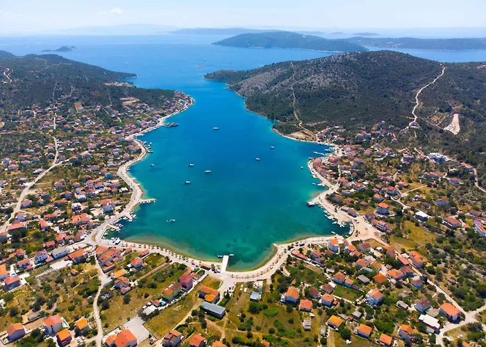 In 7337 Apartamento Vinišće
